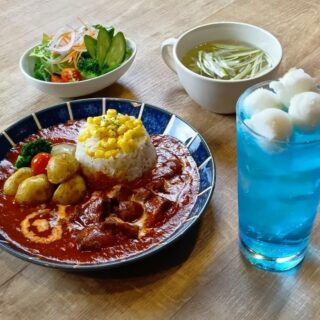 44_ゴッホのトマトカレー定食